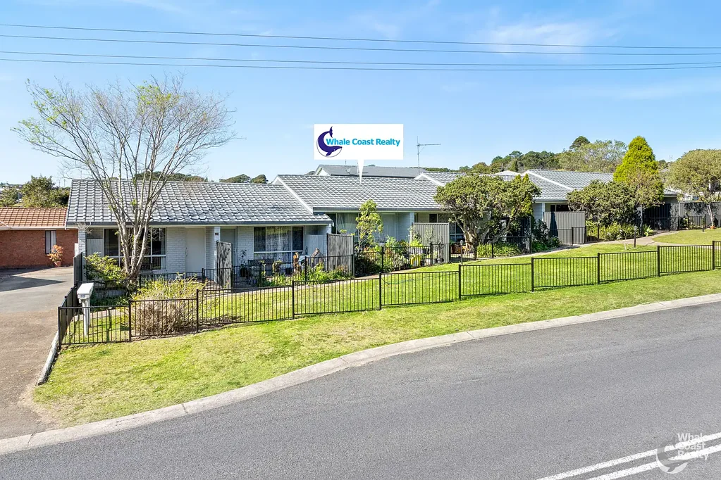Dalmeny 1 Bedroom Coastal Convenience & Easy-Care Living