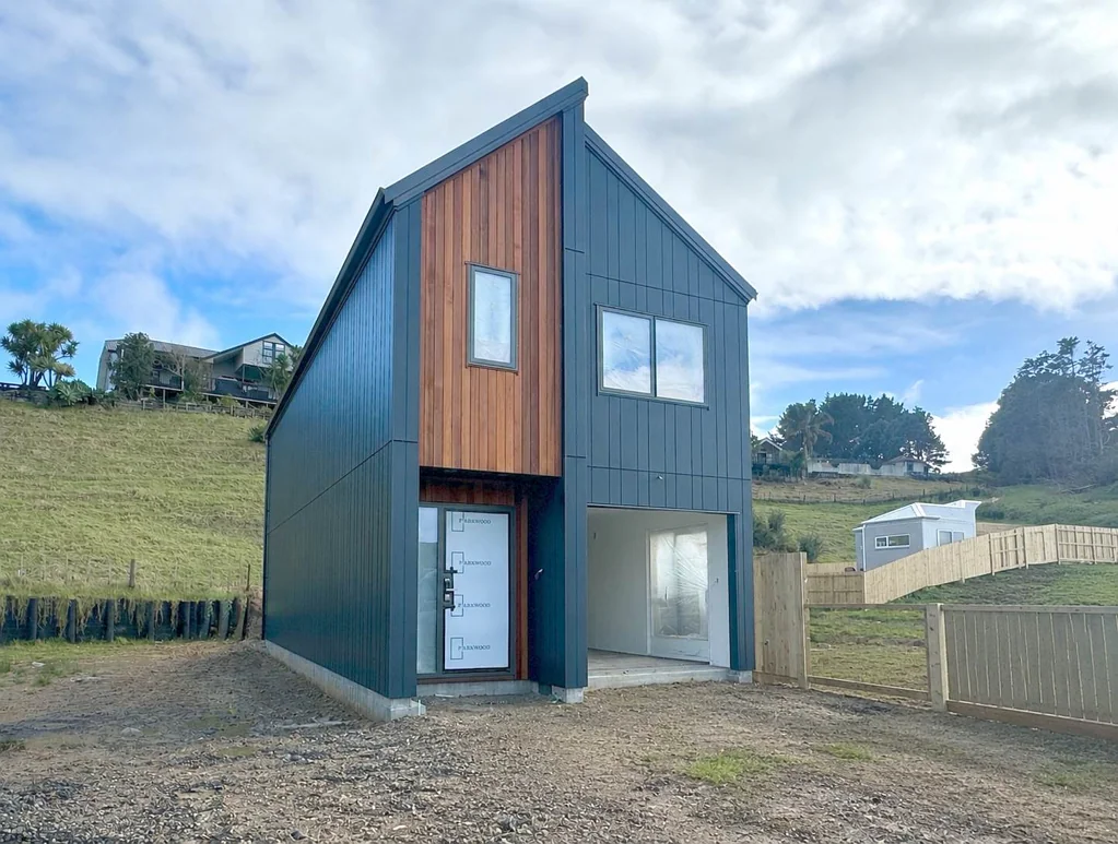 Orewa 4房  Quality New Home + Peaceful Green Outlook