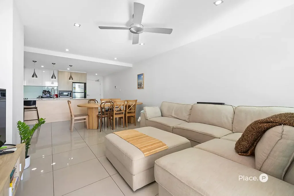 102/24 Haig Street, Coorparoo, QLD 4151