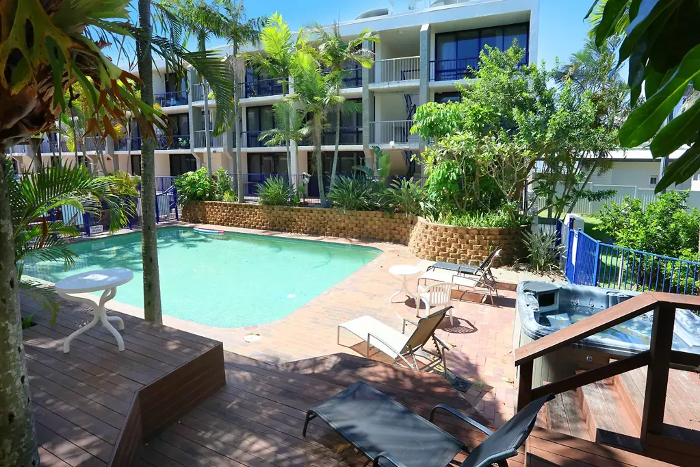 Surfers Paradise 1침실 Ground Floor Apartment - Walk To The Beach