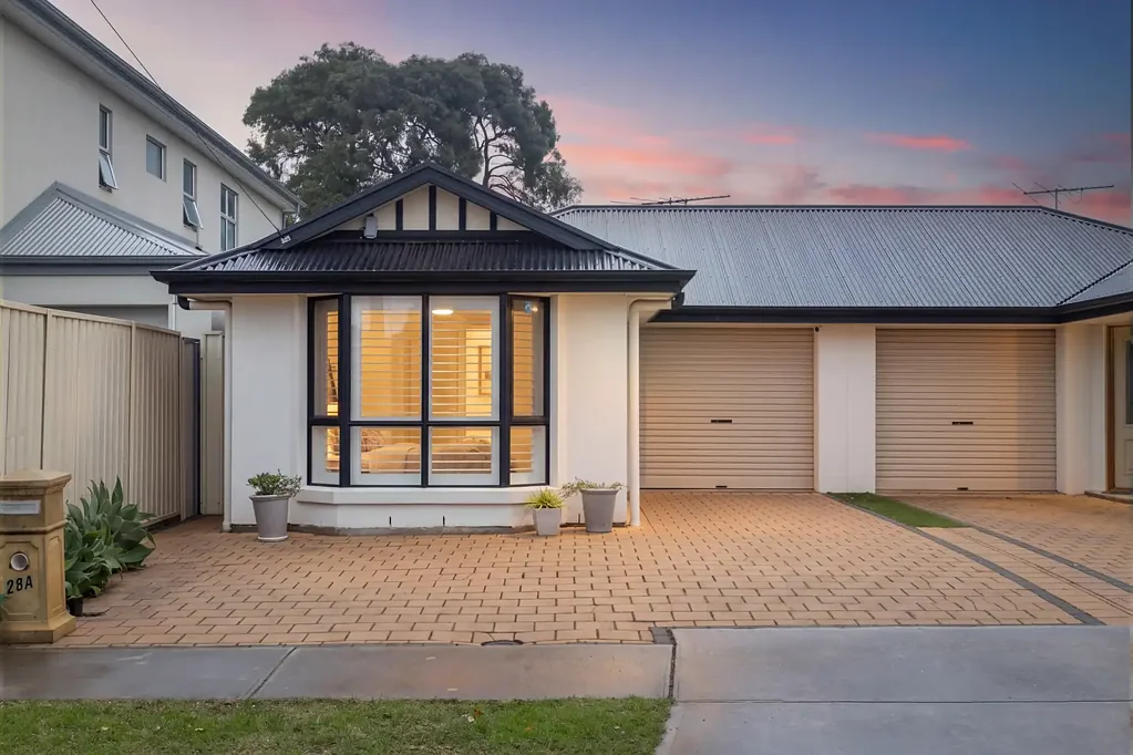 Henley Beach 3ห้องนอน Live the Henley Beach Lifestyle