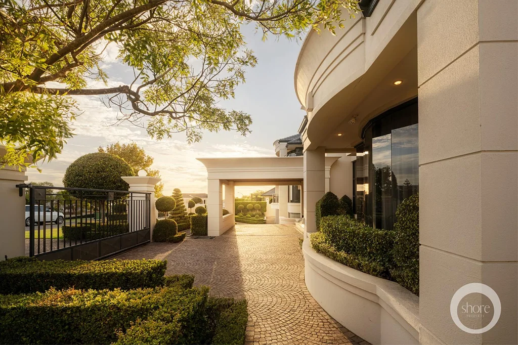 City Beach 5chambre Grand Tennis Court Estate | Residence & Guest House | 2 Titles on 2400sqm Triplex Sized Lot