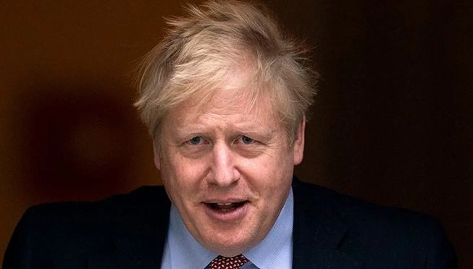 进ICU的英国首相约翰逊到底怎么样了？