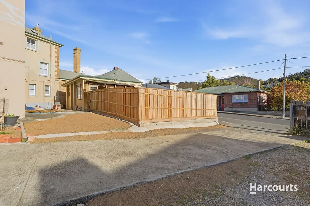 South Hobart 2房  City Starter with Potential