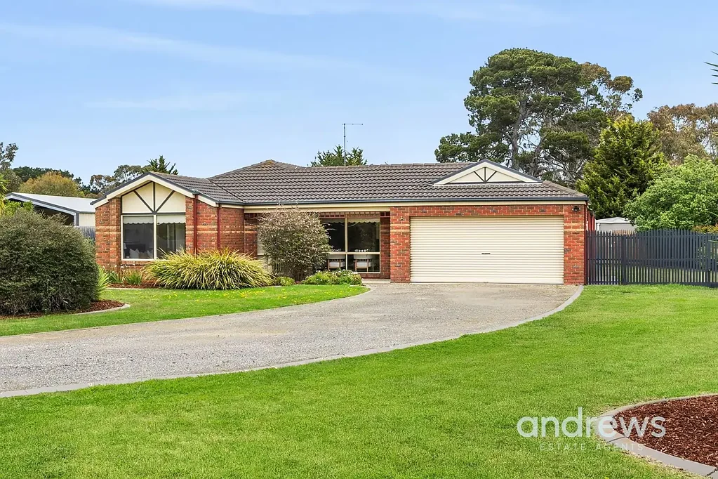 7-8 Oakwood Ridge, St Albans Park, VIC 3219