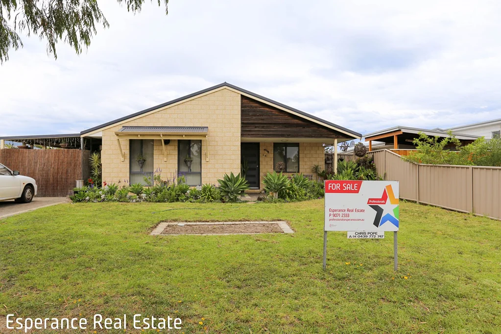 Castletown 3房  3 Bedroom Home with Excellent Rear Access on 769sqm Block