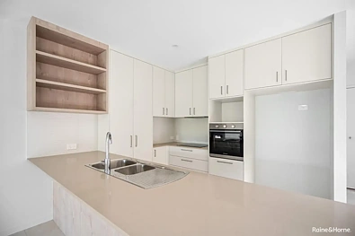5/84 Exeter Street, Torquay, QLD 4655, 3房, 2浴, House