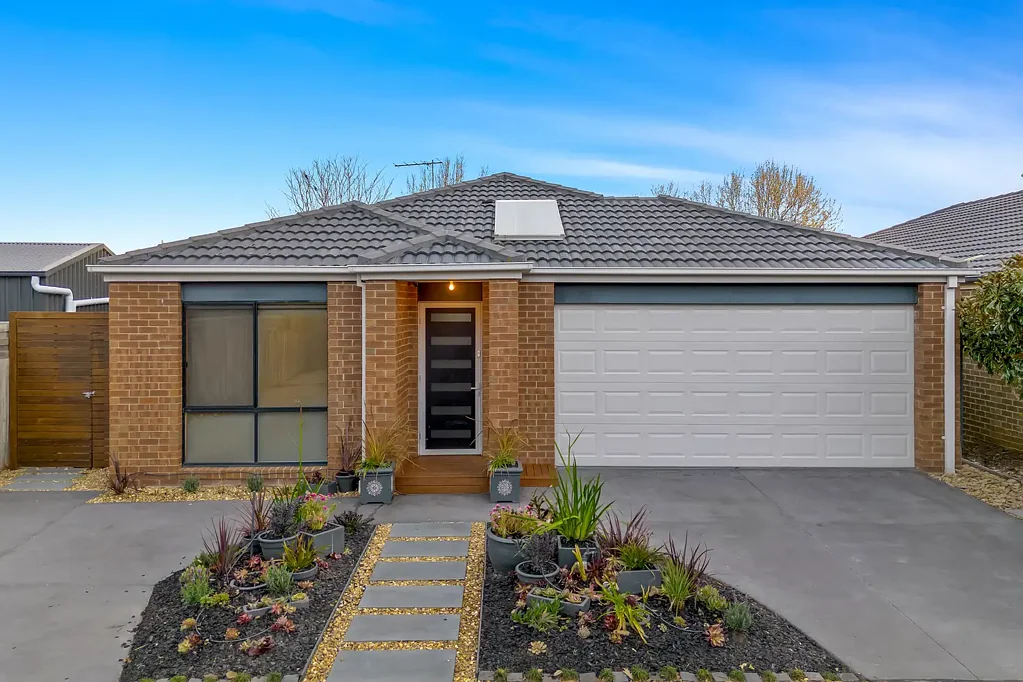 Riddells Creek 3ਬੈੱਡਰੂਮ MODERN ELEGANCE WITH OUTDOOR ENTERTAINING IN CENTRAL LOCATION