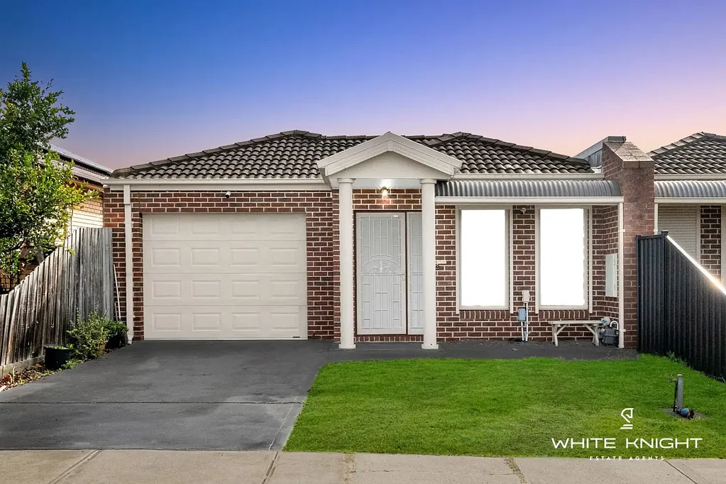 St Albans 3Moenga Stylish & Convenient Living in the Heart of St Albans