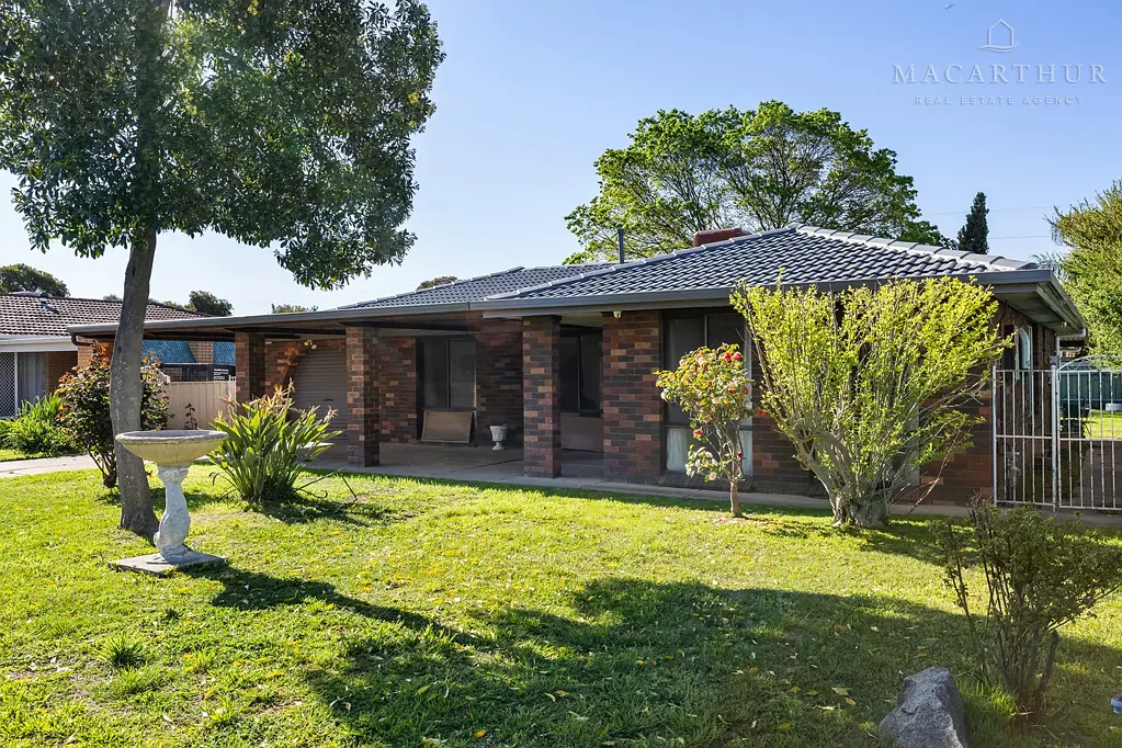5 Undurra Drive, Glenfield Park, NSW 2650