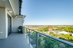 806/52 Oaka Lane, Gladstone Central