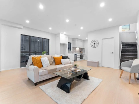 4/1 Edgewood Way, Henderson, Waitakere City, Auckland