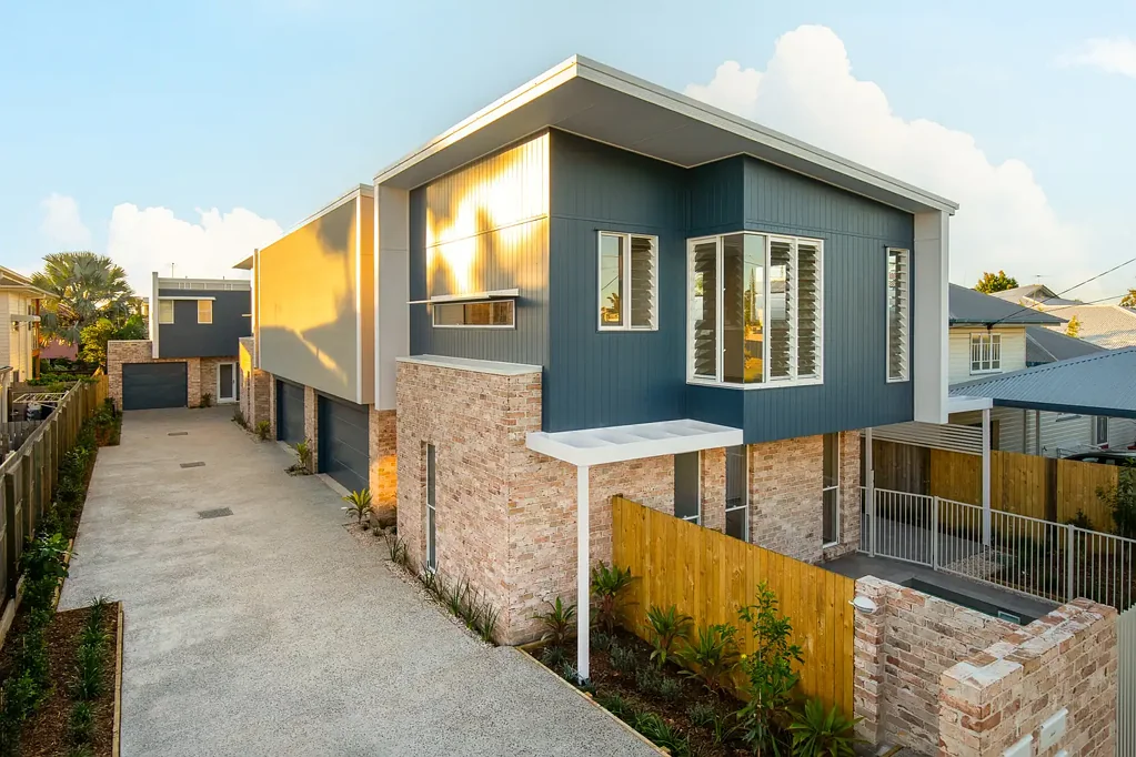 Scarborough 3房  CUSTOM BUILT COASTAL TOWN HOME
