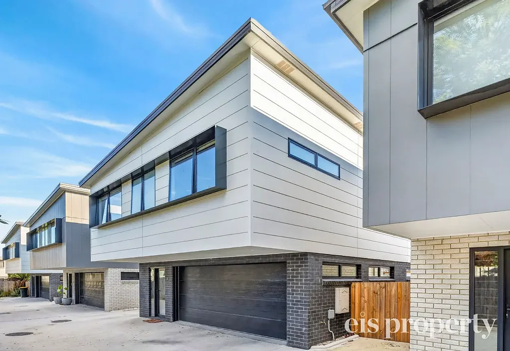 Kingston 3房  Modern Townhouse with Mountain Views in a Peaceful Location