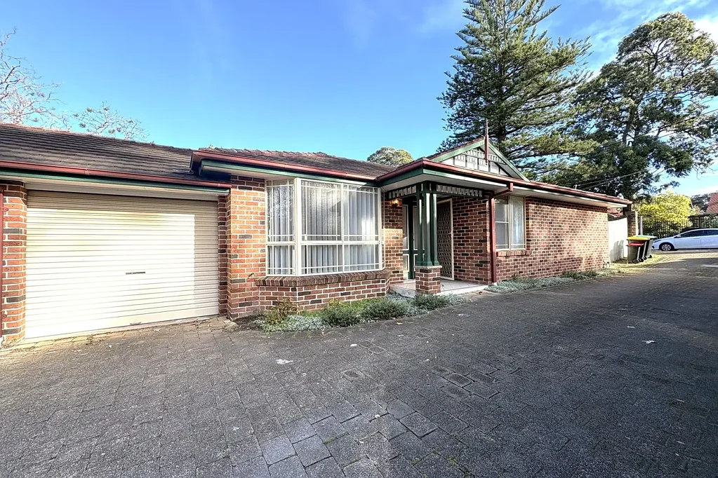 Spacious 3-Bedroom Villa in Prime Epping Location