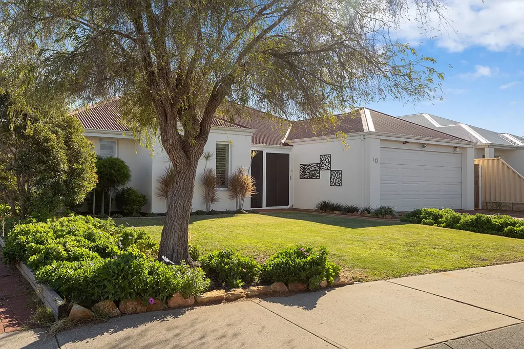 10 Kambany Approach, Dalyellup, WA 6230
