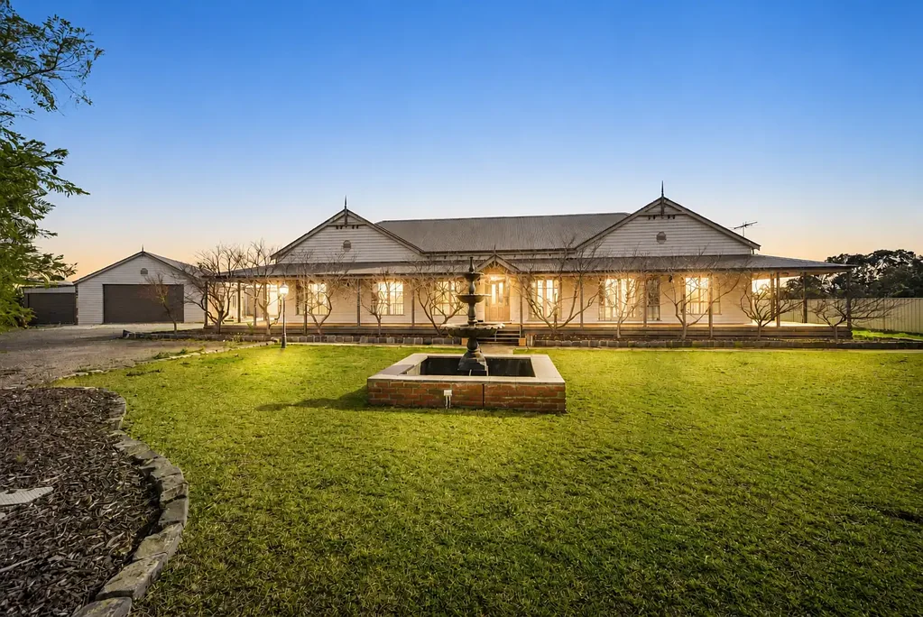 Melton 4 Bedroom An Acreage Lifestyle Without Compromise