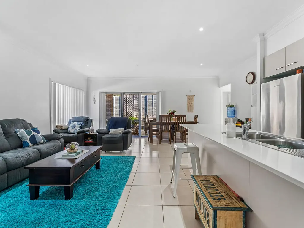 Redland Bay 4房 Redland Bay 便利地段的轻松家庭生活 Effortless Family Living in a Convenient Redland Bay Location