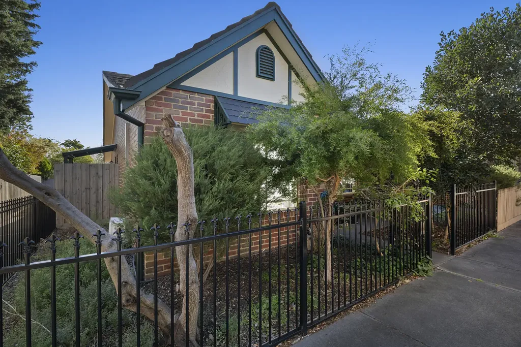 Mount Waverley 2 Bedroom Secluded Single-Level Gem with Generous Outdoor Space