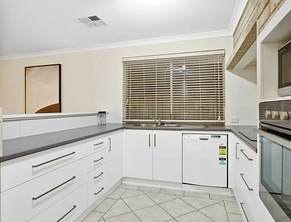 49 Albacore Drive, Sorrento, WA 6020, 4 ਕਮਰੇ, 2 ਬਾਥਰੂਮ, House