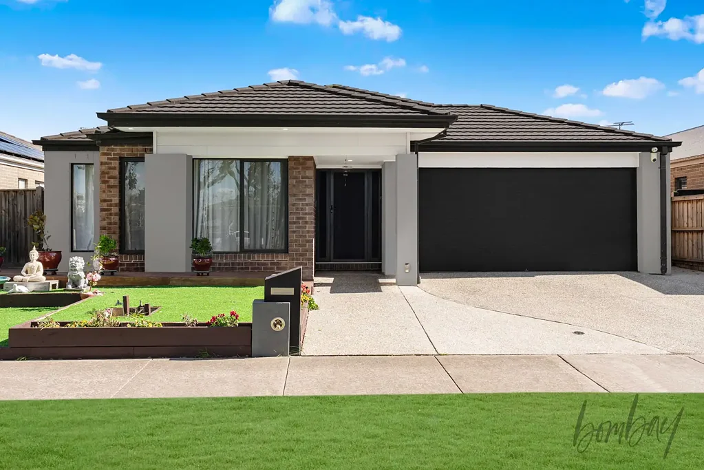 Spacious 4-Bedroom Family Home in Merrifield