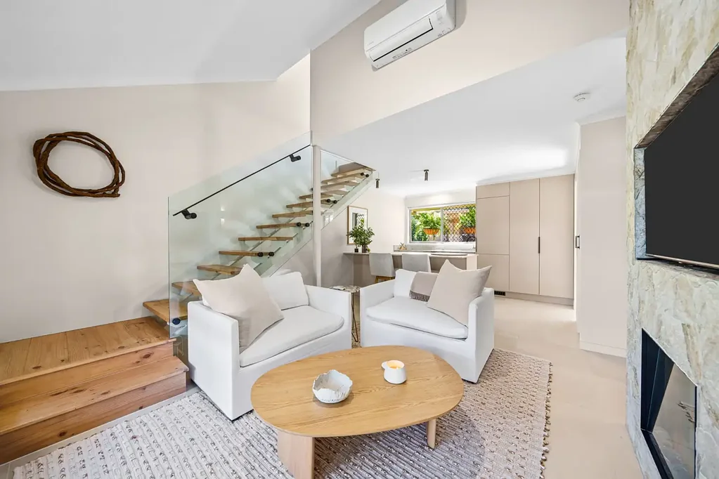 Mermaid Beach 2房  Renovated Coastal Living In Exclusive Mermaid Beach