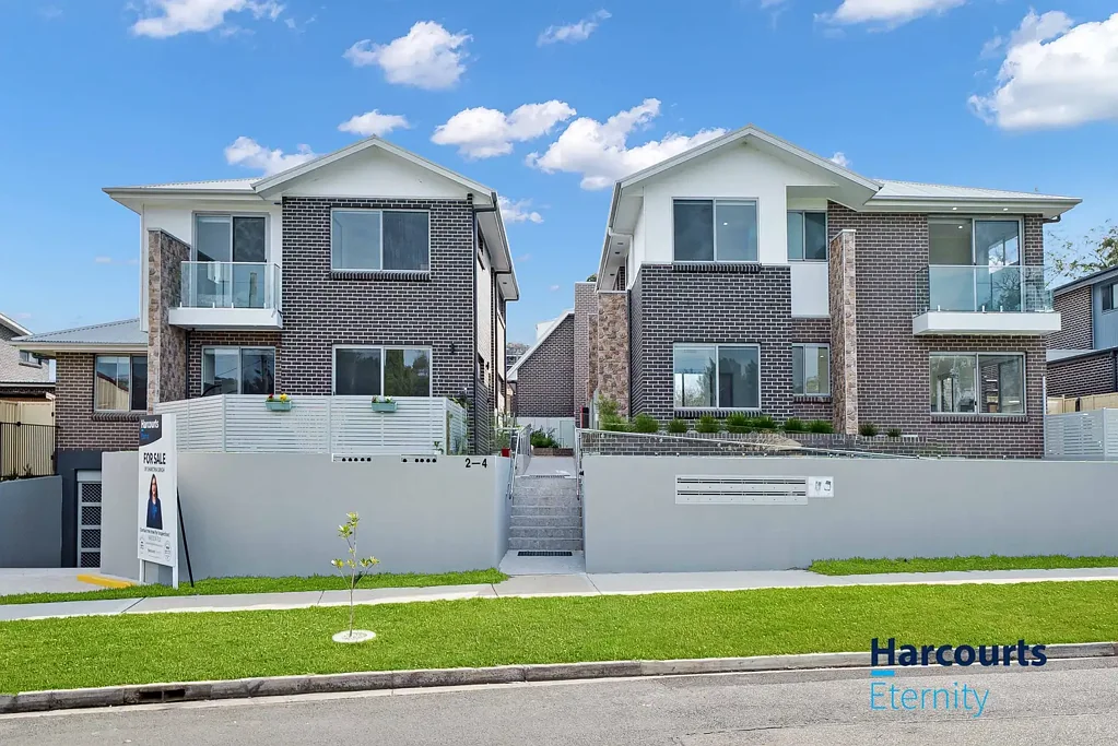 Stylish 4-Bedroom Townhouse in Prime Girraween Location