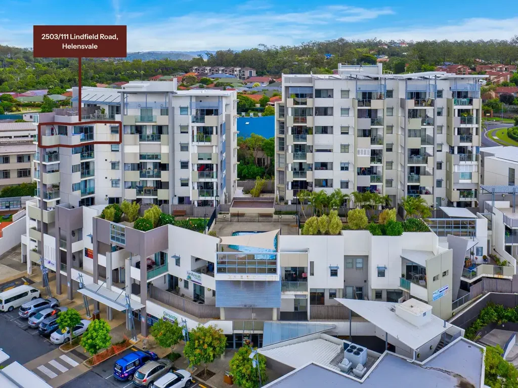 Helensvale 3 Slaapkamer SPACIOUS APARTMENT w/ TWO CAR SPOTS & STORAGE