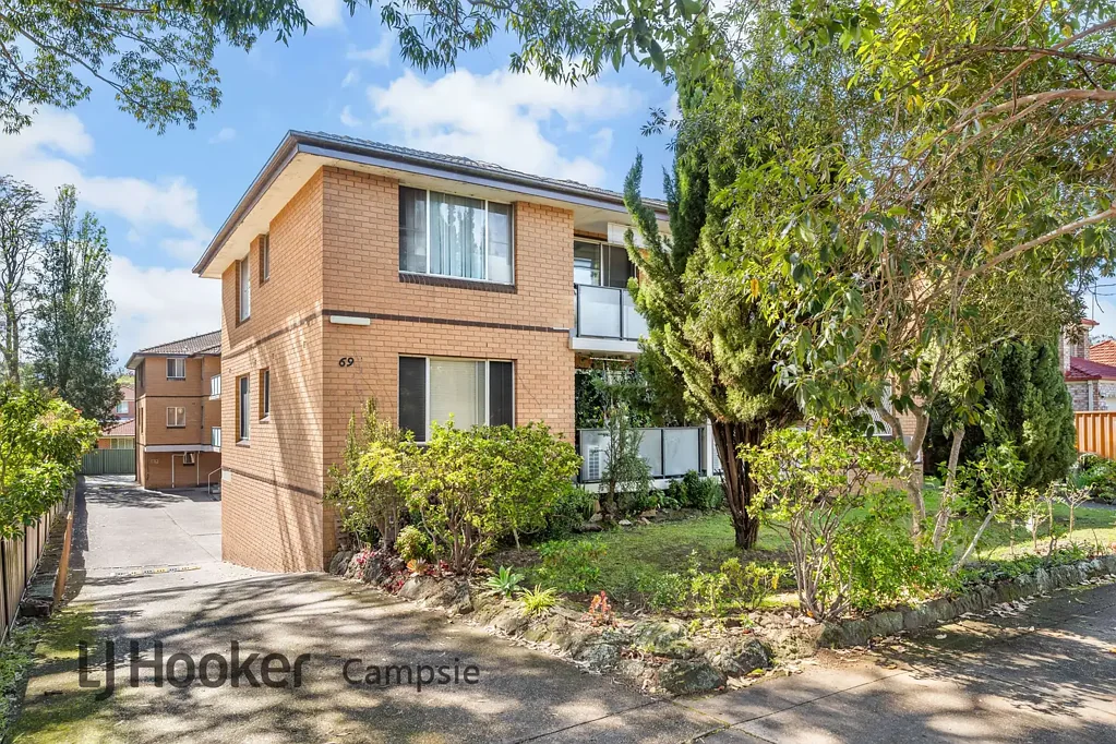 Campsie 2Kwarto Spacious & Spectacular Modern Apartment in a Beautifully Maintained Secure Garden Complex!
