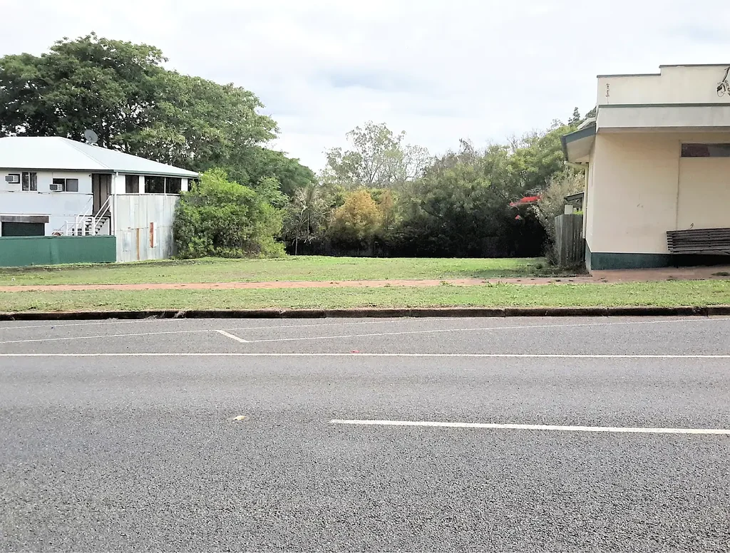 Mount Garnet  Main Street Land