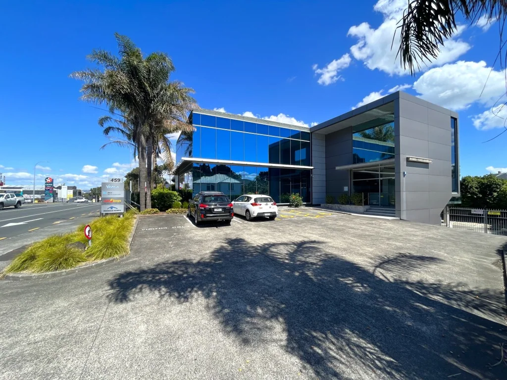 Penrose Modern Fitted Penrose Office