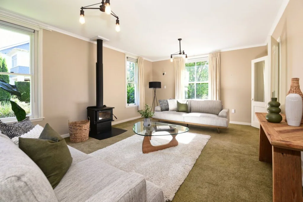 Allenton 3ਬੈੱਡਰੂਮ * UNDER OFFER * Architecturally Designed-Unique Family Home
