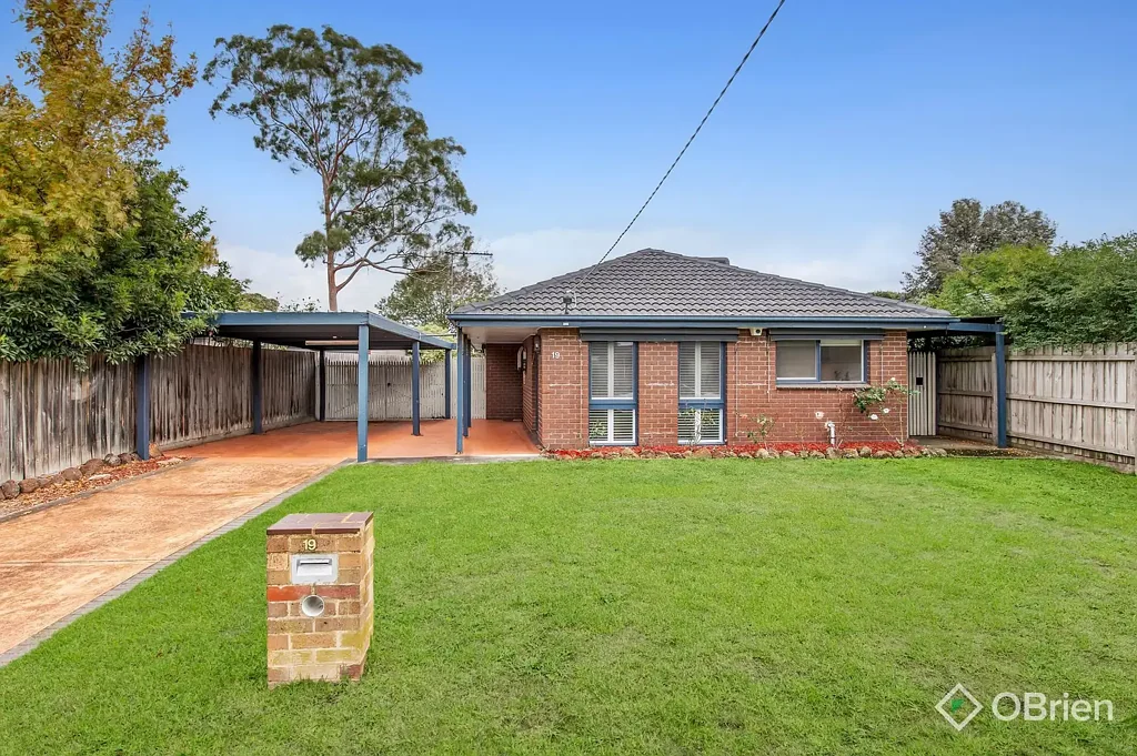 19 Bourke Road, Cranbourne, VIC 3977