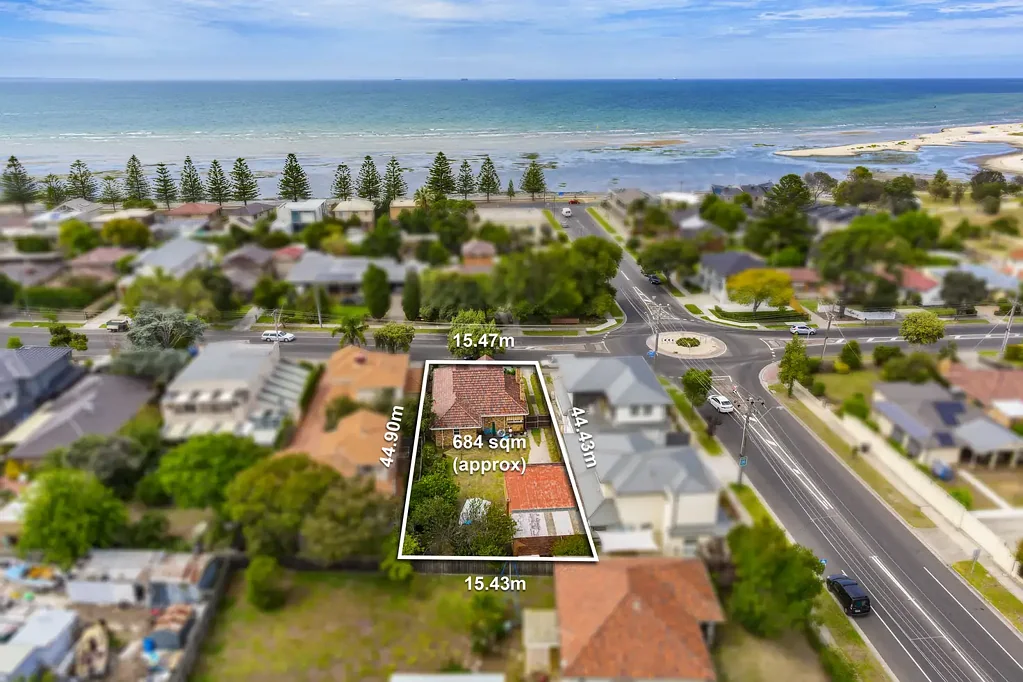 Altona 4બેડરૂમ A Wealth of Potential on 687sqm