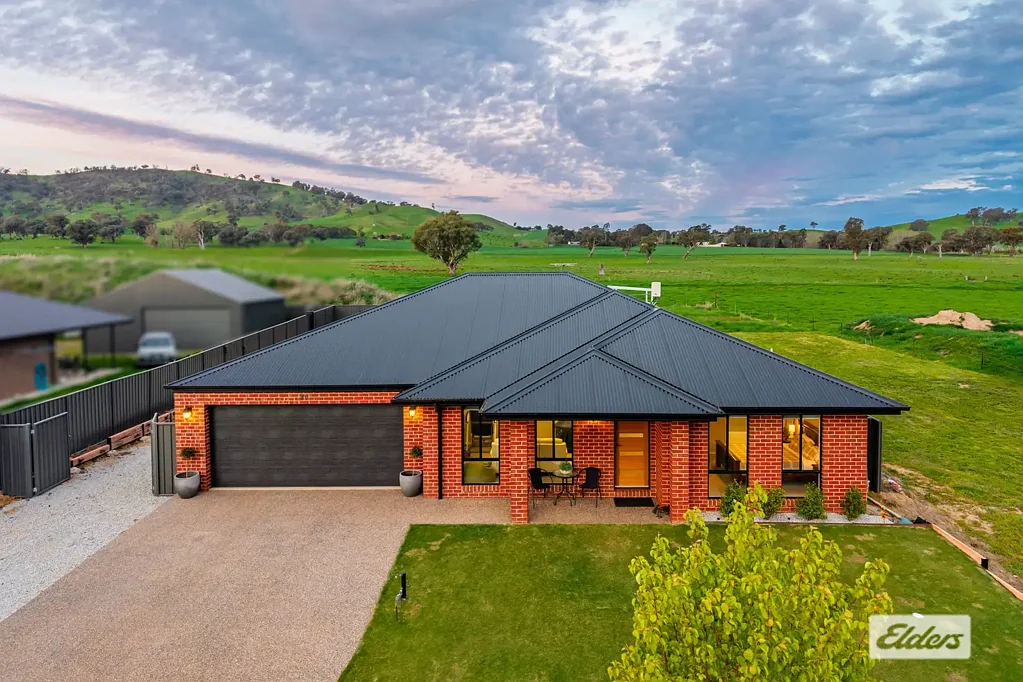 39 Gibson Boulevard, Tangambalanga, VIC 3691
