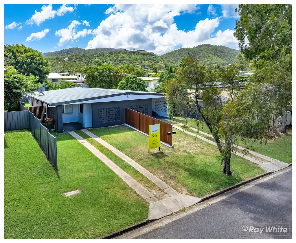 Units 1 & 2/321 Blanchfield Street, Koongal, QLD 4701
