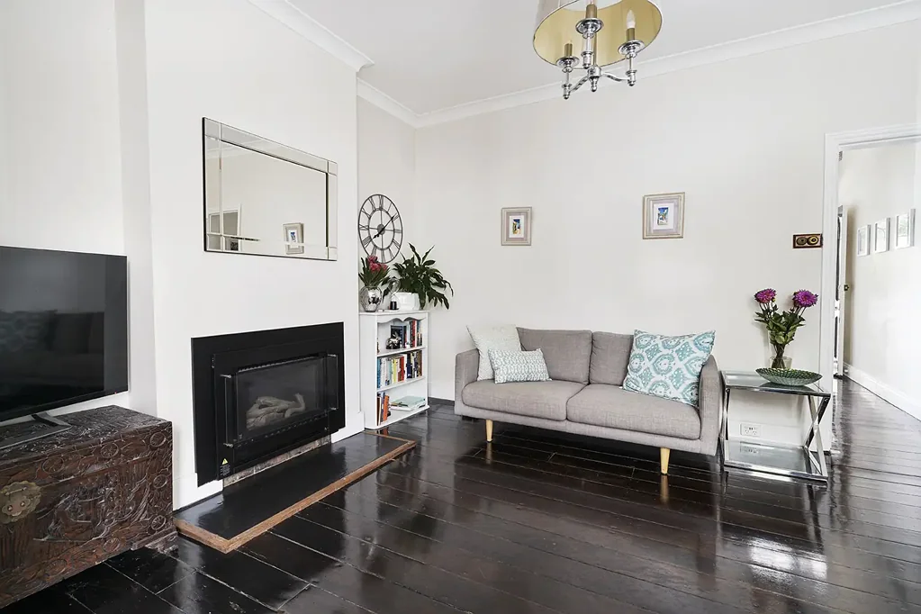 Sought after pocket with flexible floor plan