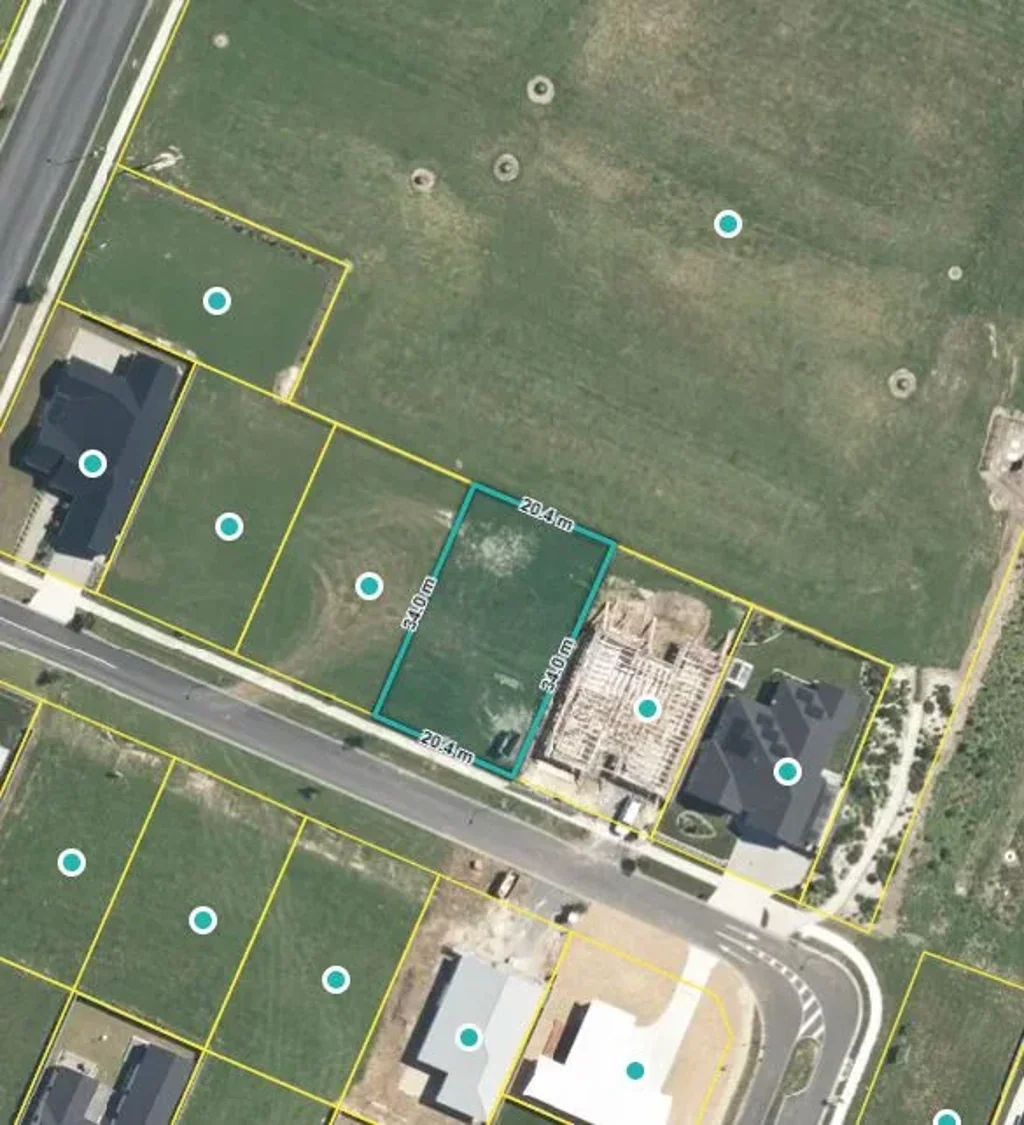Matamata Backing on to reserve.
