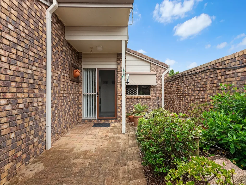 CENTRAL TORQUAY - WALK TO BEACH, SPORTS AND SHOPS