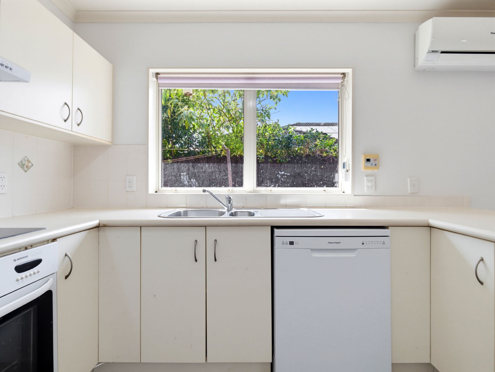 12 Emmerdale Avenue, Papakura, photo 11