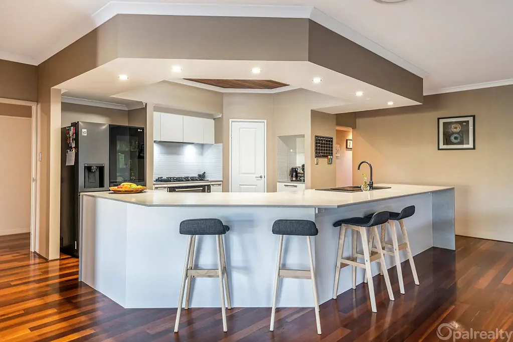 15 Athens Entrance, Port Kennedy, WA 6172