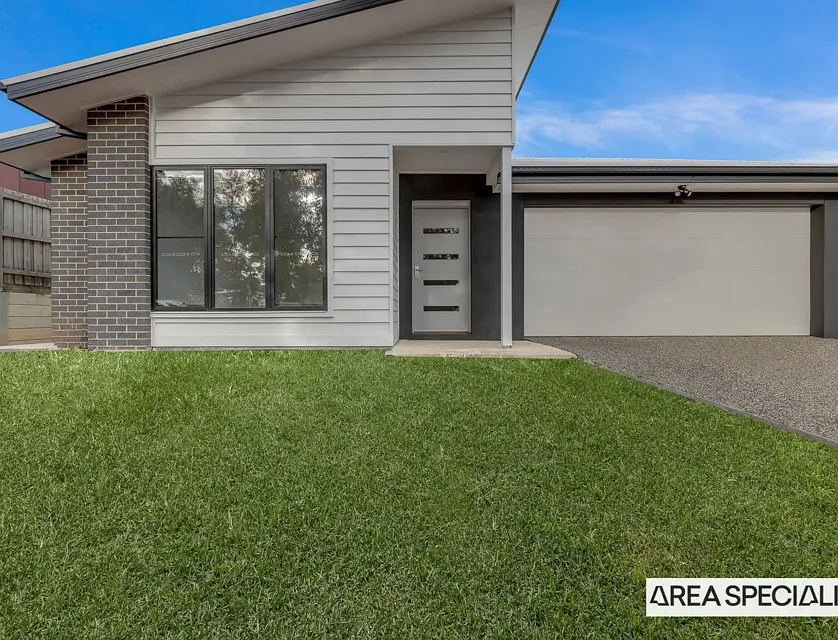 4 Lismore Circuit, Bacchus Marsh, Western Region, 4 ਕਮਰੇ, 2 ਬਾਥਰੂਮ, House