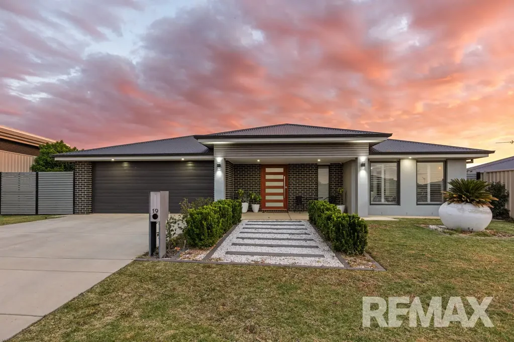 19 Muttama Parade, Gobbagombalin, NSW 2650