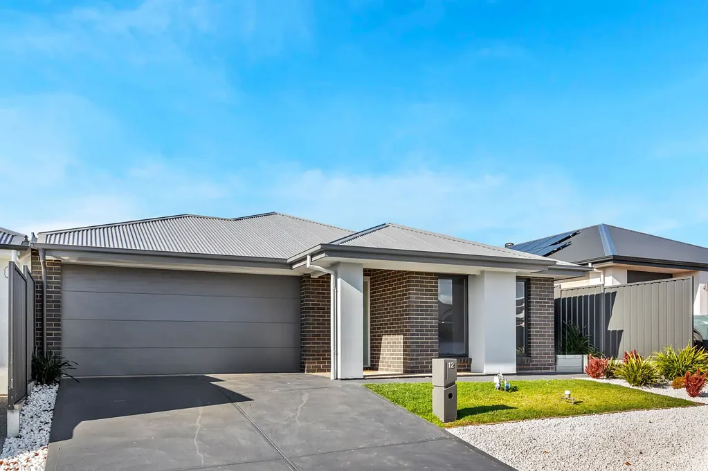 Blakeview 4房  IMPRESSIVE & IMMACULATE 2023 BUILT FAMILY HOME