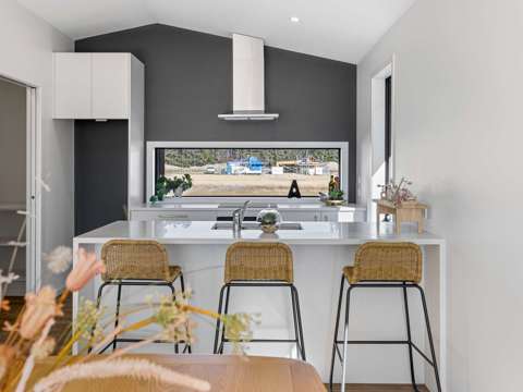 Lake Hawea 3房  Nest, Rest or Invest in Hawea