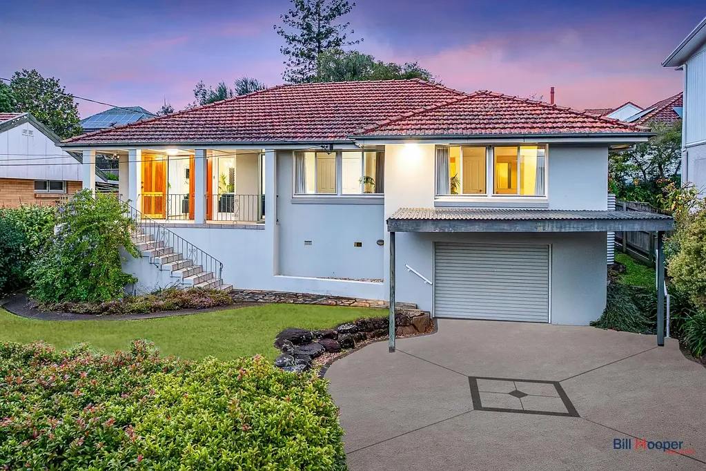 Mount Gravatt East 3Kwarto Elevated Family Living in Mount Gravatt East – A Much-Loved Home in a Leafy, Transforming Pocket