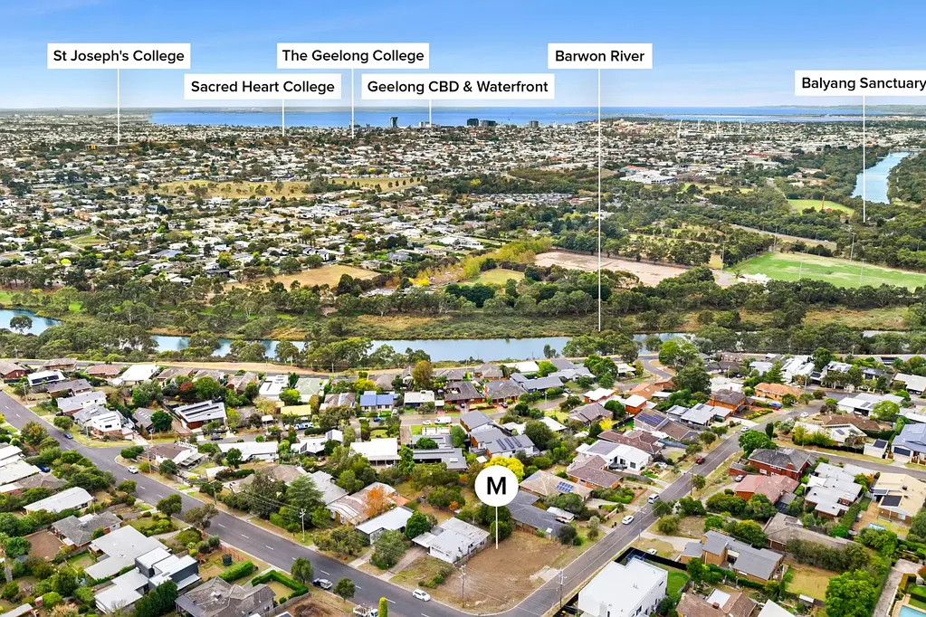 82 North Valley Road, Highton, VIC 3216