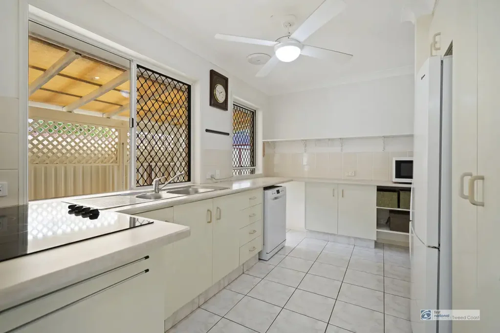 Banora Point 3Zimmer Riverside Living with Exceptional Parking & Lifestyle Appeal