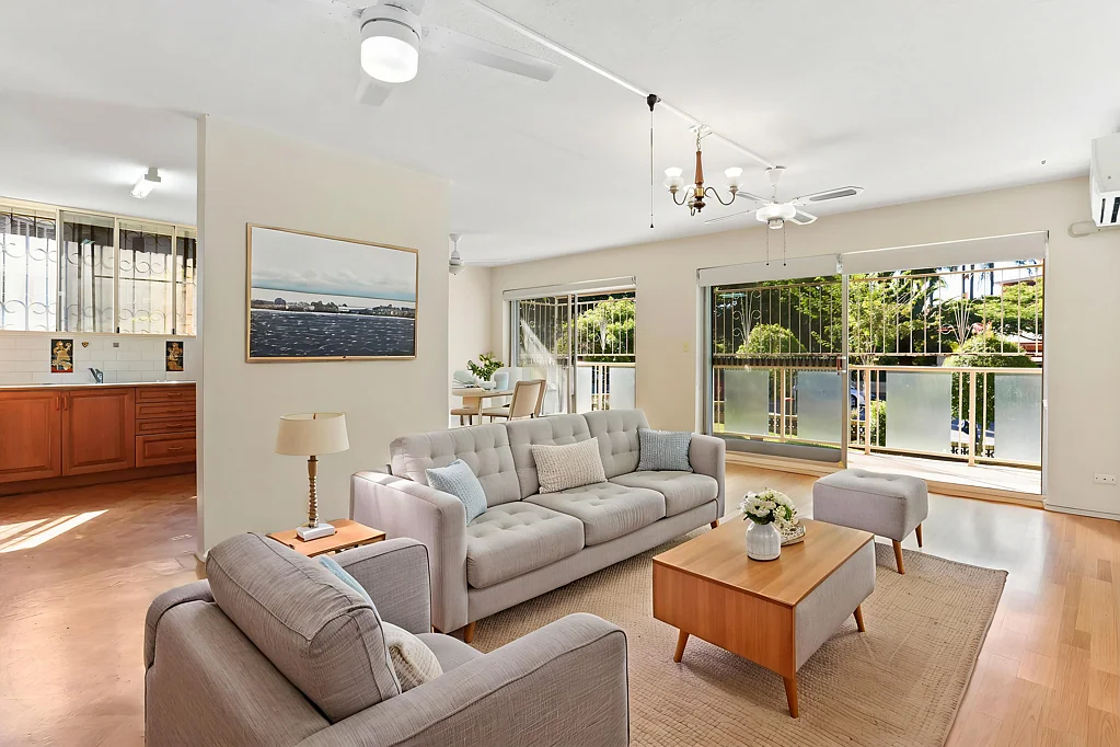 Generous Apartment Offering Lifestyle and Location
