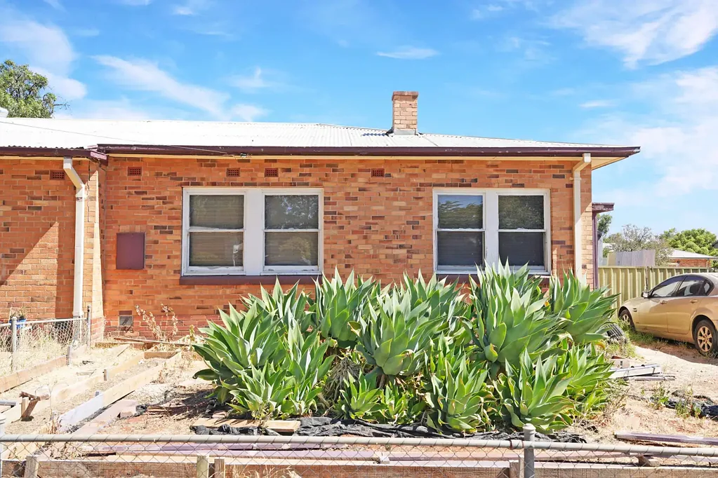 18 Midlow Road, Elizabeth Downs, SA 5113